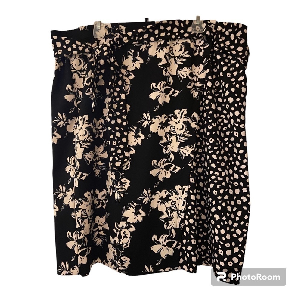 Cato Plus Size 22/24W Midi Floral Black Skirt